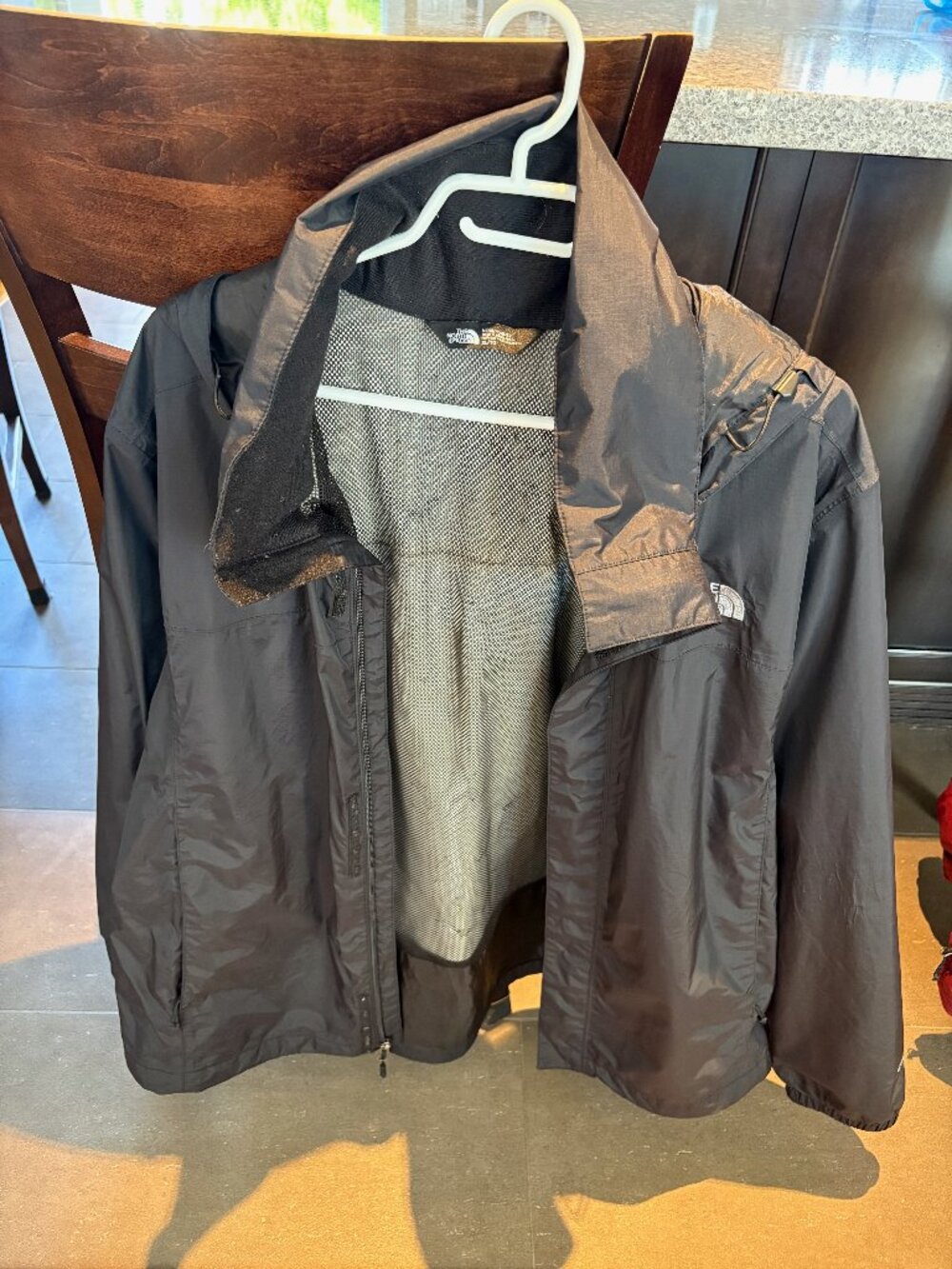 The North Face Rain Jacket - Men's XL